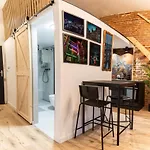 Studio Przy Dworcu Glownym Pkp